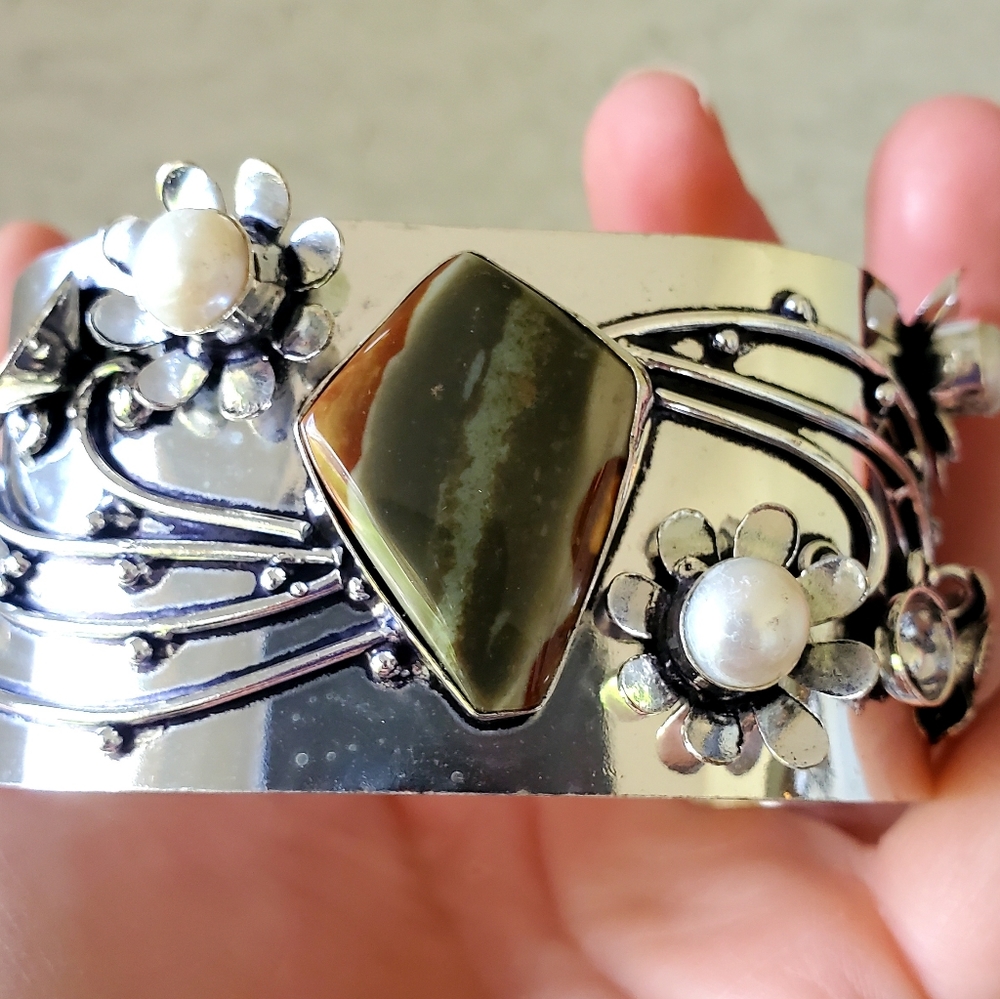New Imperial Jasper and Pearl 925 Silver Flowers Cuff Bracelet.